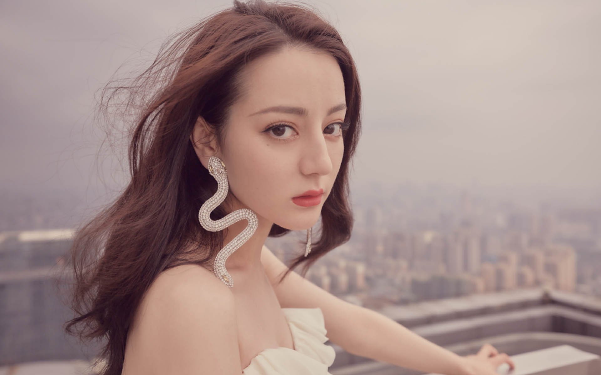 穿越黑夜的枪声，凯塞多如何用两记非典型进球改写波兰与亚特兰大的命运剧本