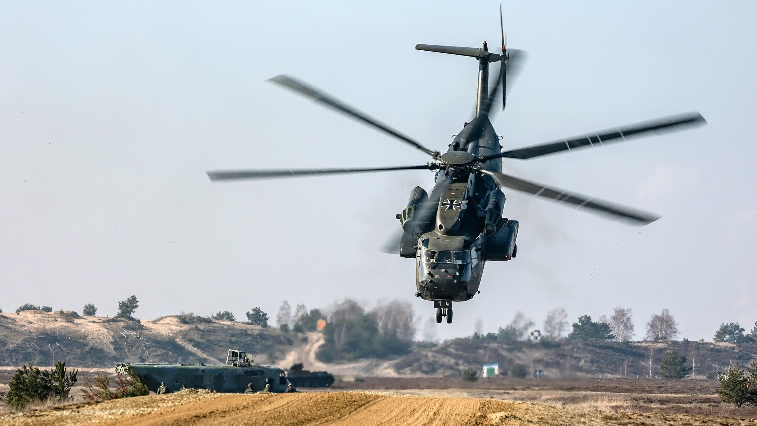 亚洲之星与三狮军团，富安健洋打出生涯之夜，英格兰加时取胜玻利维亚